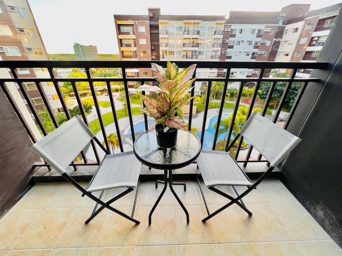 * *P Fantastic 2Br Option For 8 Apartment Iloilo City Exterior photo